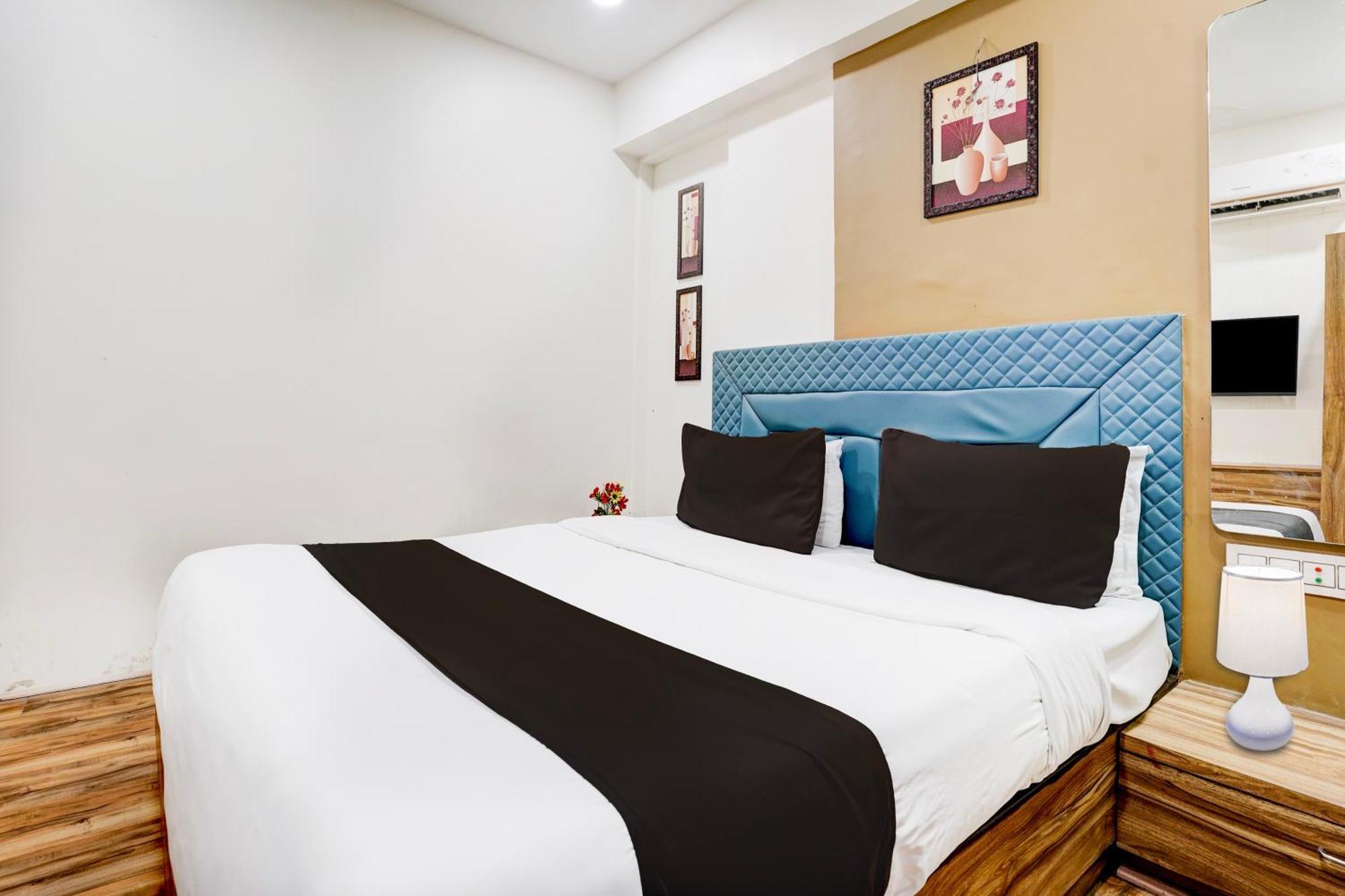 Super Collection O Vesu Surat Formerly Hotel Signature Exterior foto